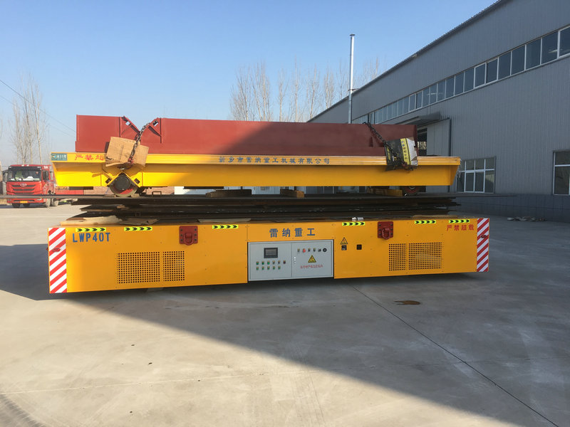Modularni tovarniški prenosni voziček