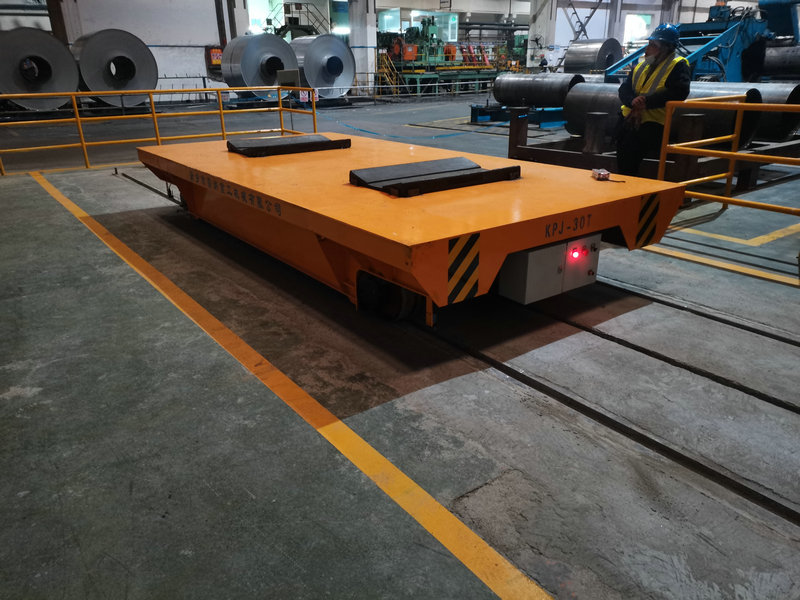 Motorizirani kabelski reel transportni voziček